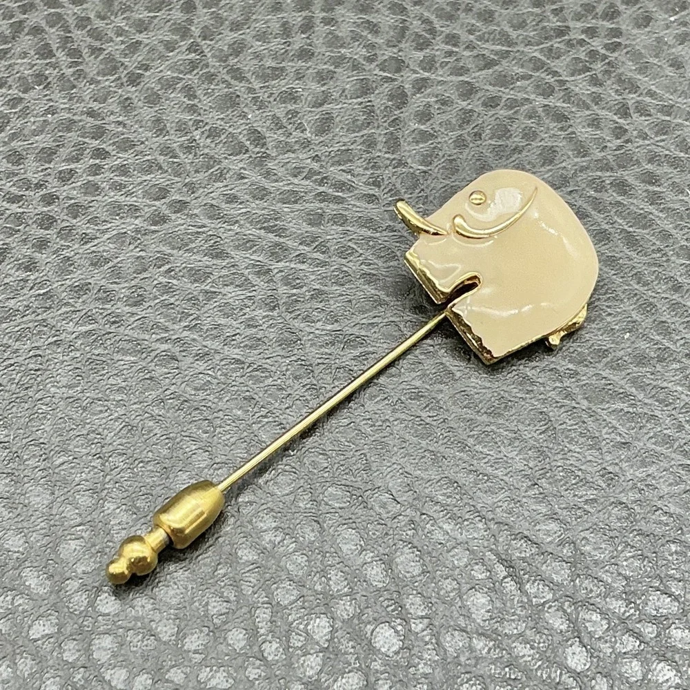 Vintage Crown Trifari Elephant Stick Pin Gold Tone Beige Enamel Lapel Hat 2